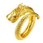 【幸運↑】【予約商品】【普通郵便発送】【楽天1位40冠達成】龍 フリーサイズリング ゴールドカラー ドラゴン 竜 指輪 幸運を呼ぶ風水アクセサリー 金運アップ 開運グッズとして人気の縁起物リング 幸運アイテム 魔除け お守りに最適 メンズ レディース兼用で使えるお洒落｜価格1,480円・送料のご案内