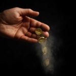 お金を騙し取られるスピリチュアルな意味とは？運気低下のサイン