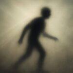 一瞬黒い影が見える時のスピリチュアルな意味とは？その正体を解き明かす