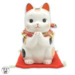 【開運祈願】開店祝い 周年祝い 移転祝い 招き猫 置物 まねきねこ 招き猫があなたの願いを叶えます お願いポーズであなたの願いを叶えてくれる『ふく福お願い招き猫』高さ15.5cm【まねき猫 専門店 開運グッズ 猫 雑貨 ネコ グッズ ねこ グッズ ちりめん 外国人 お土産 ok】 送料無料｜価格6,930円・送料のご案内