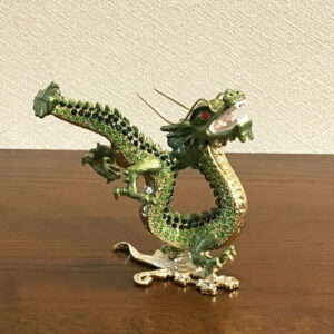 【幸運↑】龍の置物 開運グッズ 金運アップ 通販 風水グッズ 通販 龍 竜 置物 緑 グリーン インテリア小物 置物 プレゼント 贈り物 お誕生日プレゼント【送料無料】エナメル 龍の置物|価格10,750円・送料のご案内